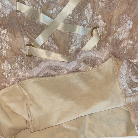 SOLD 🤍 - Picture 3 of 6